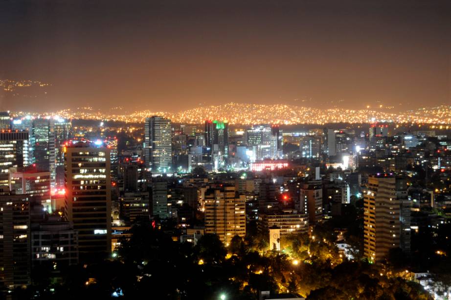 Visão noturna da Cidade do México