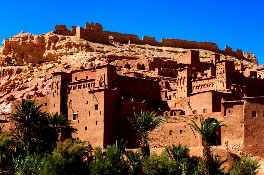 Uma visita à cidade murada de Ait BenAddhou, 190 km a sudeste de Marrakech, é um bom programa de um dia.