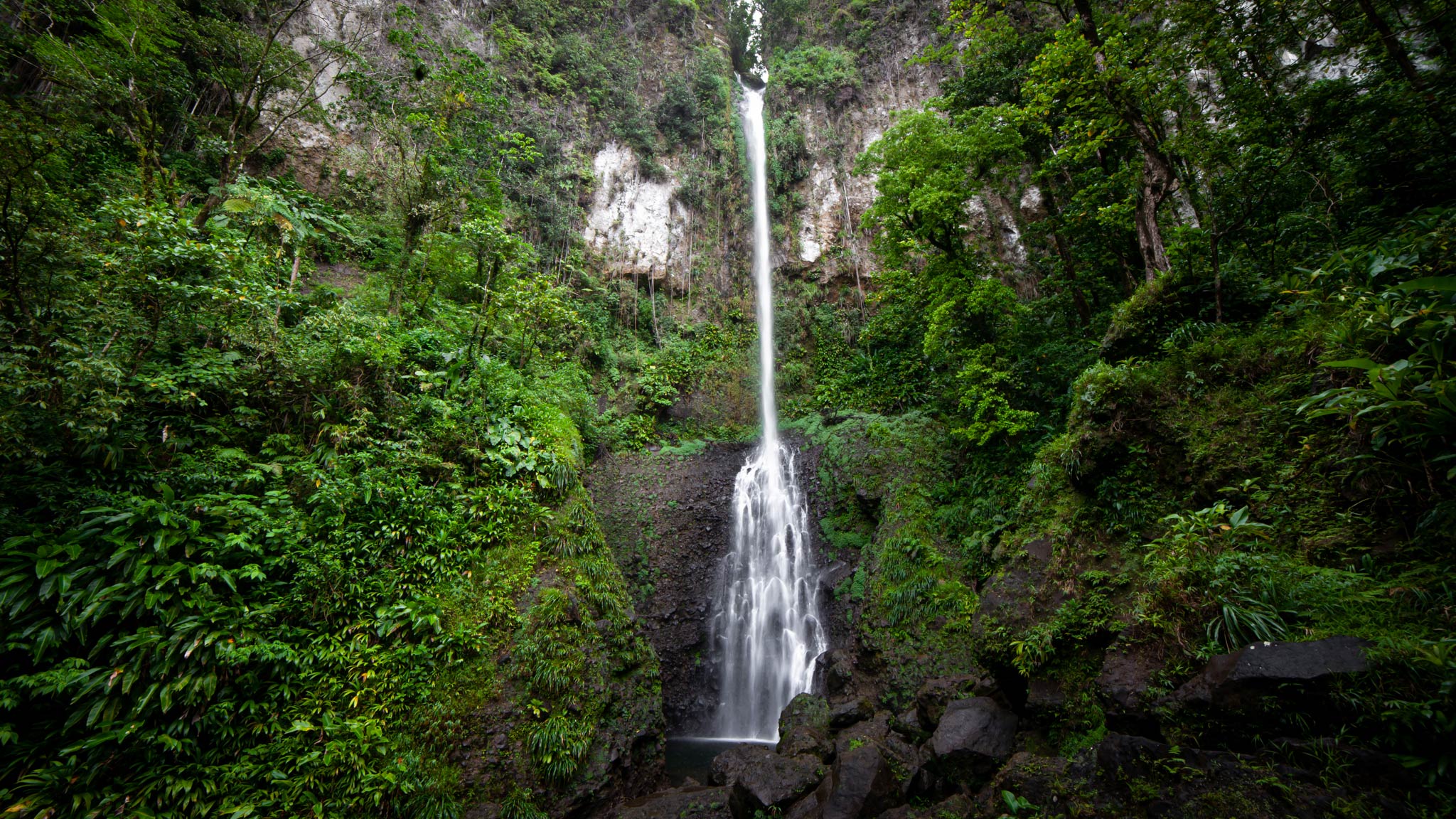 Cachoeira na Ilha Dominica